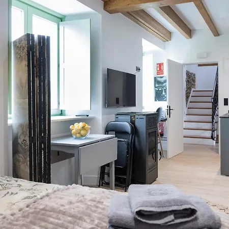 El Sueno, Pilaro 公寓