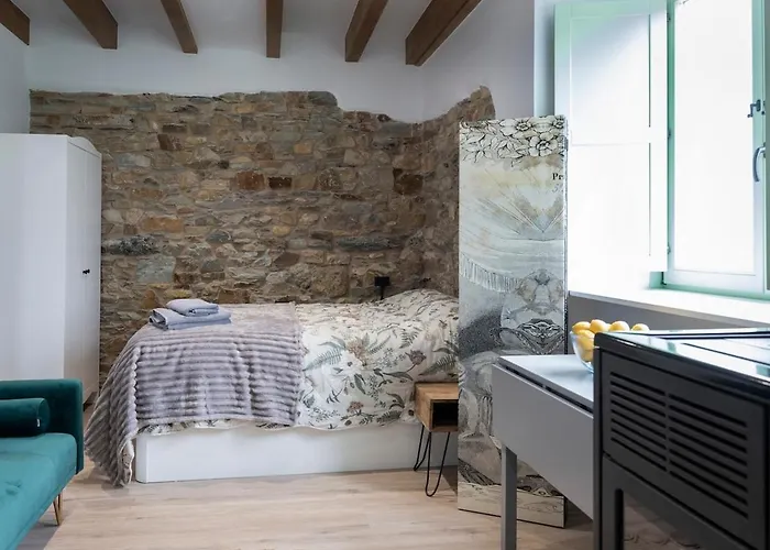 El Sueno, Pilaro Apartment Barres